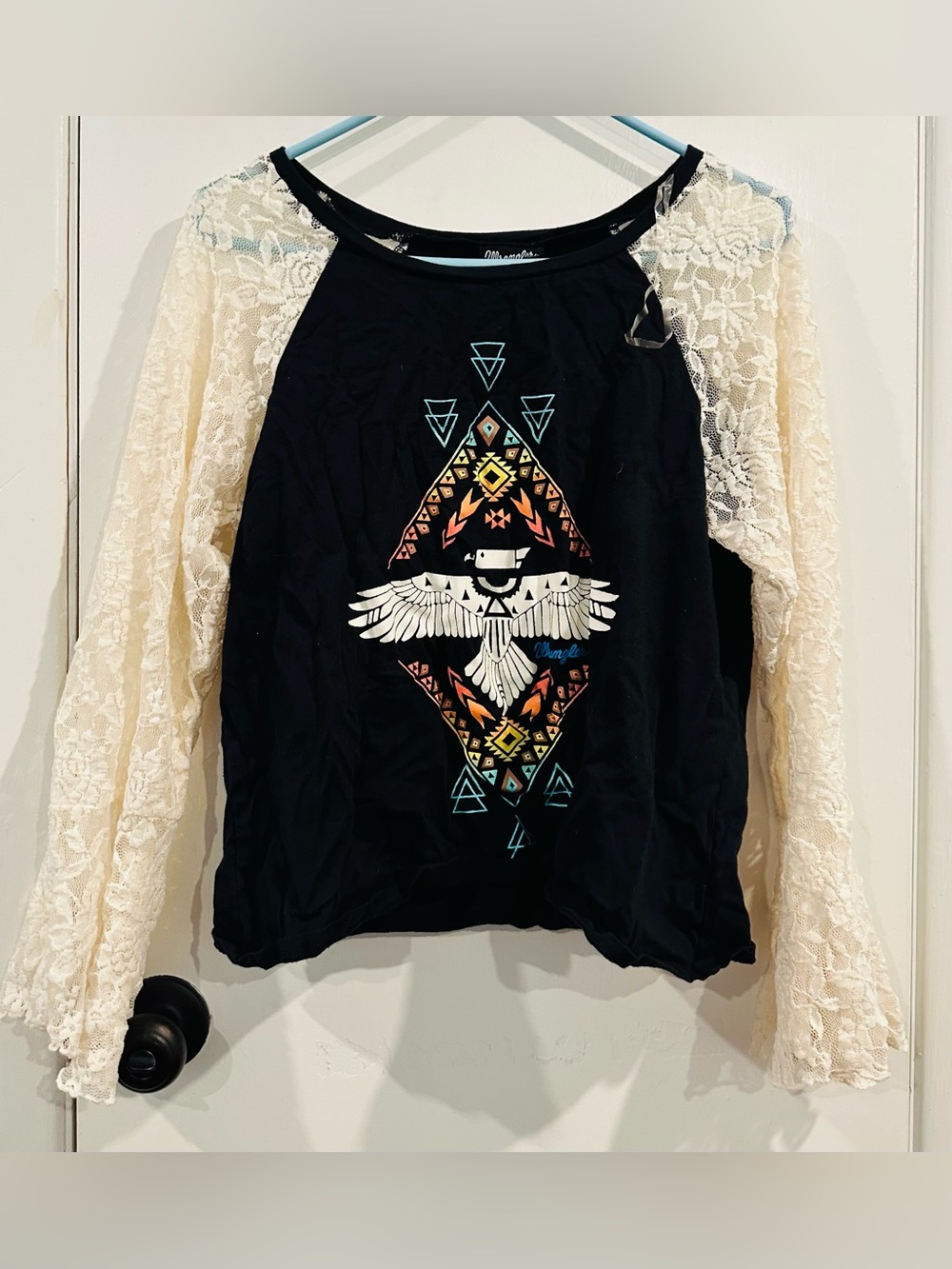 Wrangler Retro Women's size LARGE Graphic Tee Aztec western